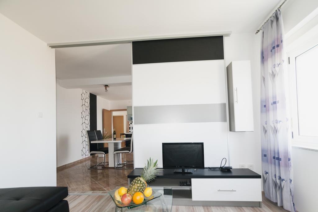 Apartments Toka Petrcane Ruang foto