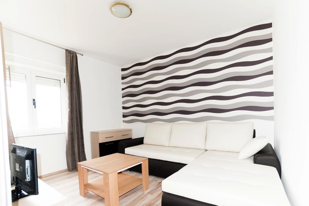 Apartments Toka Petrcane Ruang foto